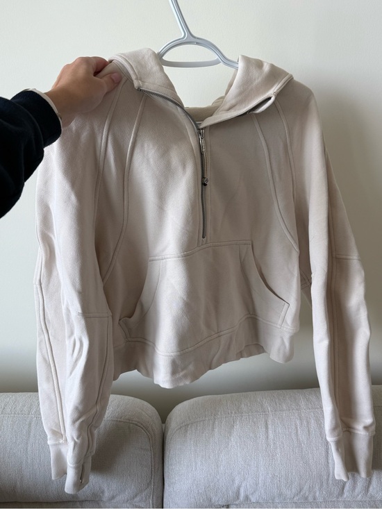 lululemon athletica Tops - Lululemon Scuba crop hoodie - barely worn!